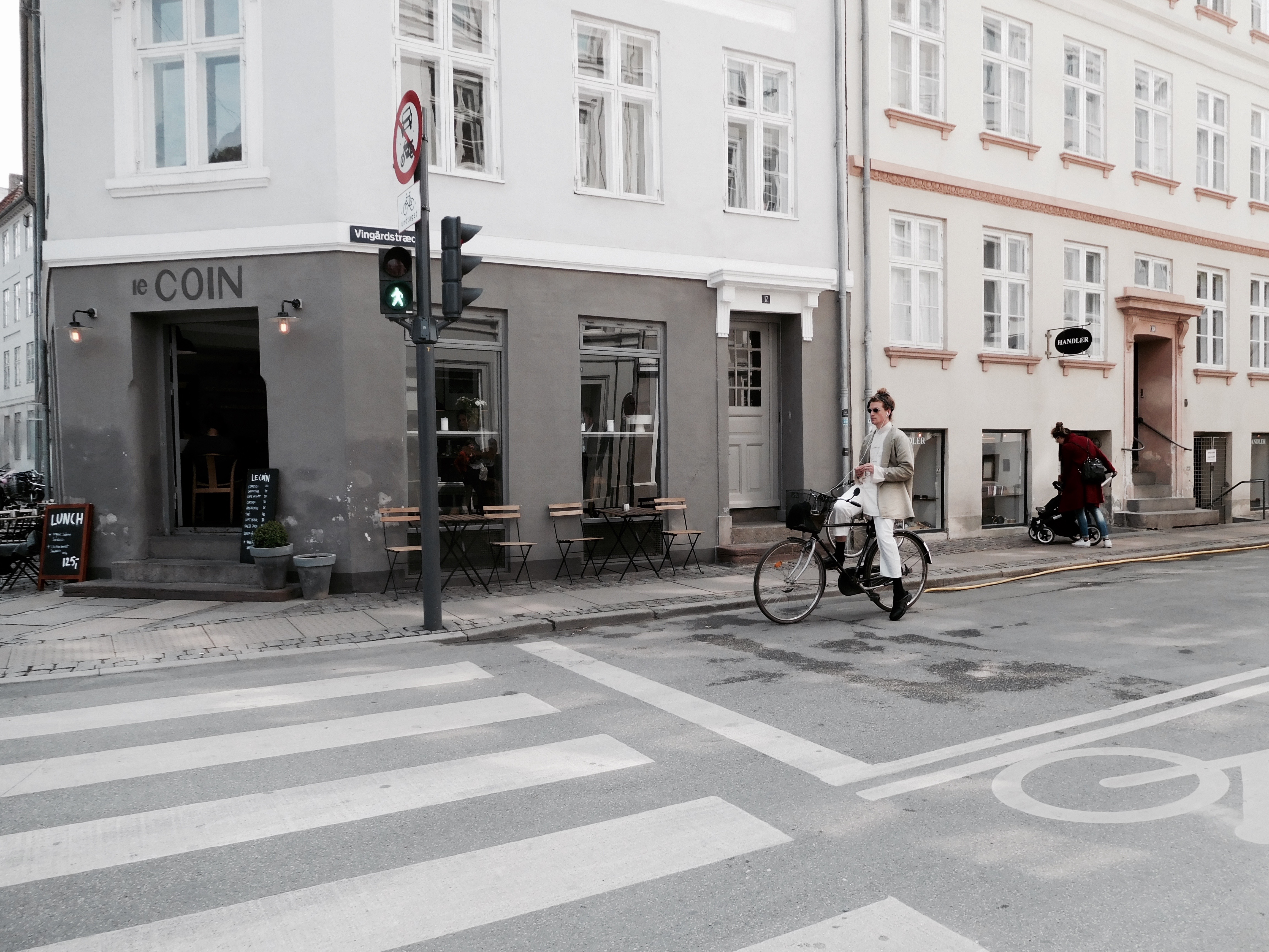 Aykiz Gokmen_Copenhagen_DSCN1896.jpg